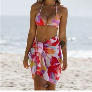 Never worn 3 piece bikini